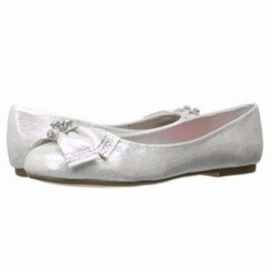 Betsy Johnson Emy flats
